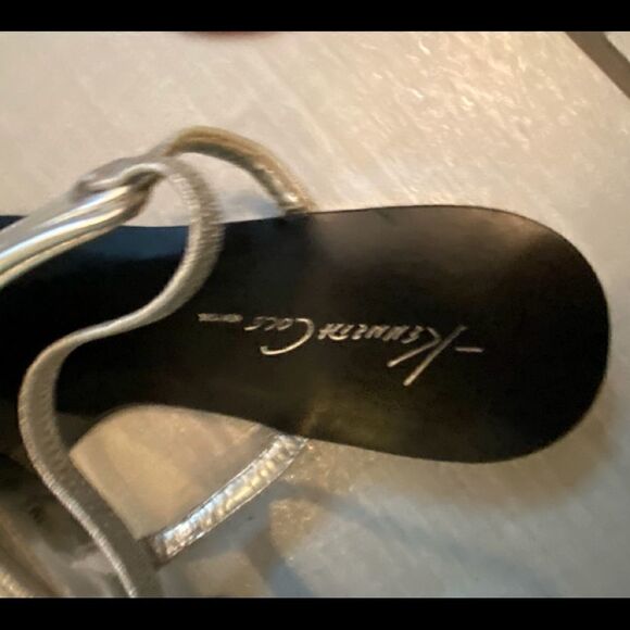 EUC KENNETH COLE preloved silver sandals - Picture 10 of 10